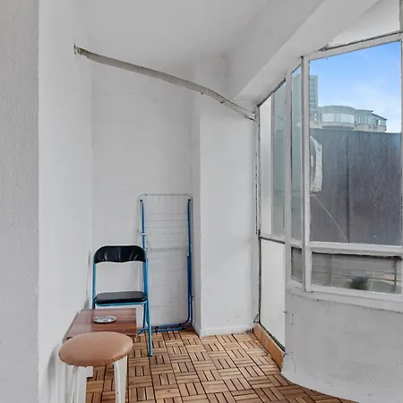 Апартаменти Unirii Large 2 Bedroom *