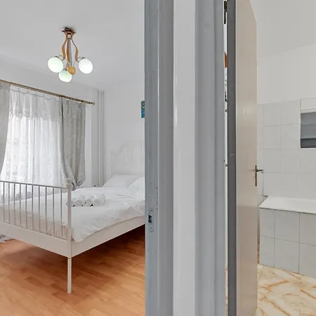 Unirii Large 2 Bedroom * Бухарест