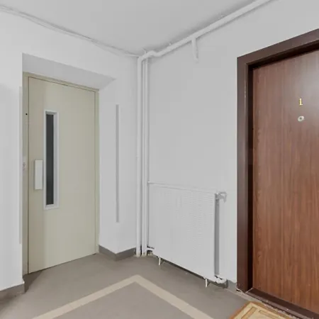 Unirii Large 2 Bedroom Апартаменти *