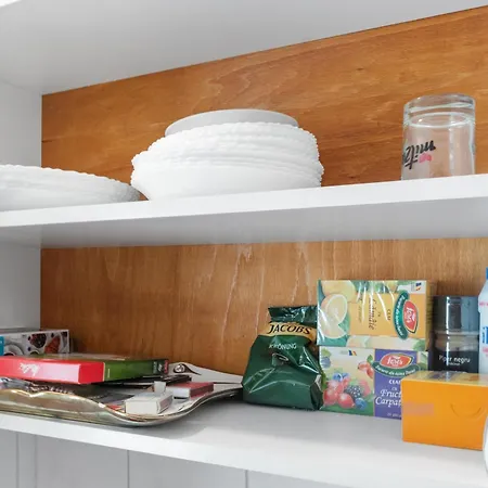 Unirii Large 2 Bedroom Bucharest