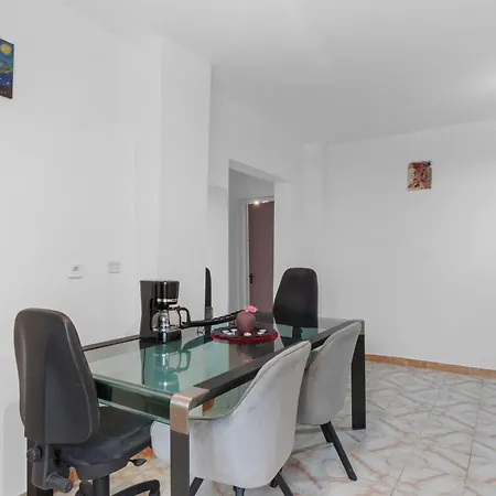 Unirii Large 2 Bedroom アパート ブカレスト