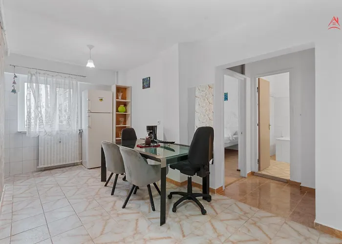 Unirii Large 2 Bedroom