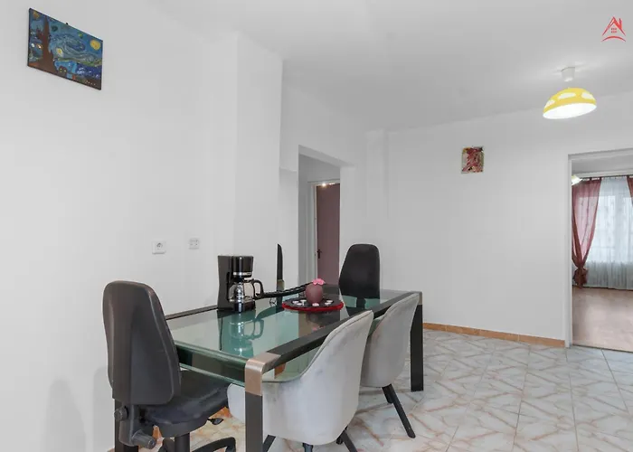 Unirii Large 2 Bedroom Appartement Boekarest