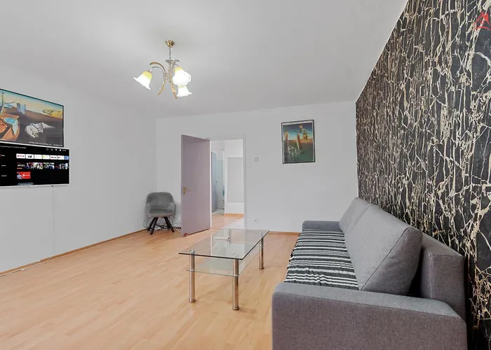 Unirii Large 2 Bedroom Apartment